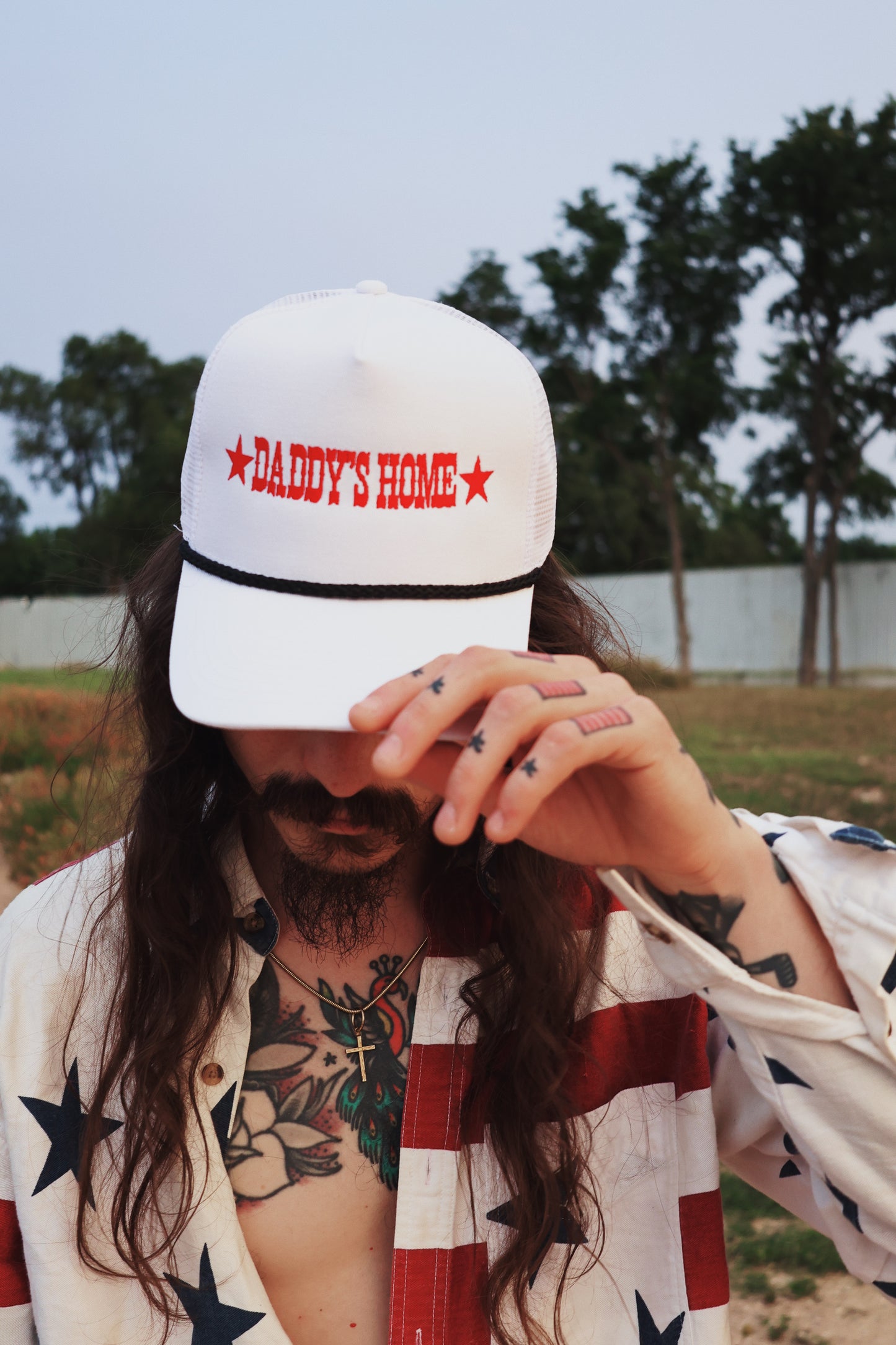 DADDY'S HOME Embroidered Star Logo WHITE TRUCKER