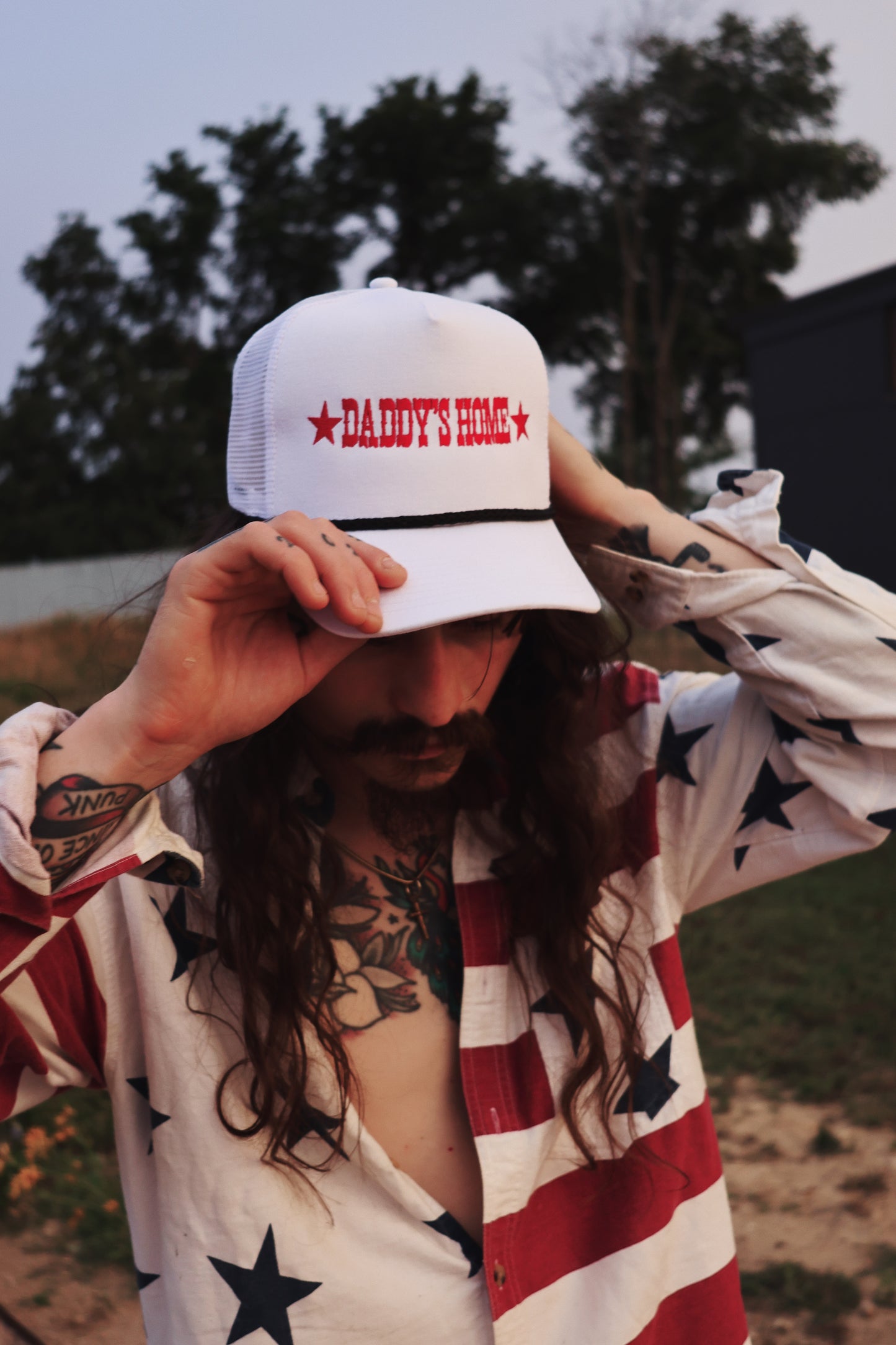 DADDY'S HOME Embroidered Star Logo WHITE TRUCKER